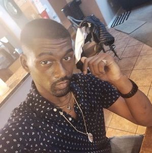 Meet your Posher, Christopher darnell jr